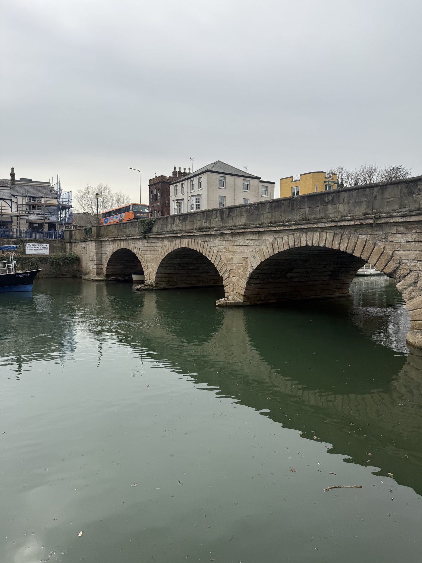 Folly Bridge in Oxford seen from the river