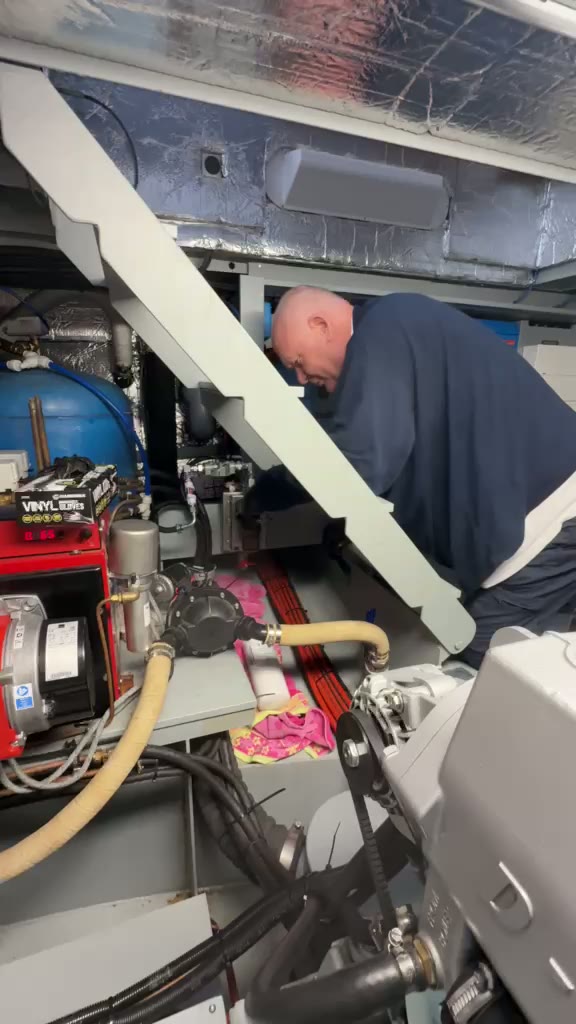 Changing the Diesel Dipper filter, part 2 of 4.